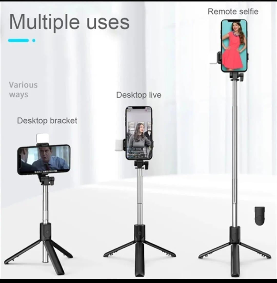 Foldable selfie stick with LED light